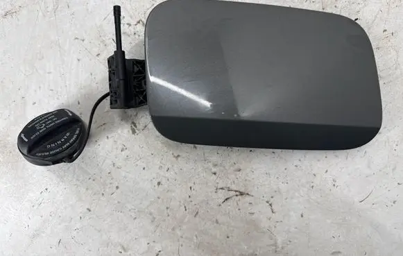 Audi Q3 F3 Fuel tank cap 8J0010508FH 5Q0201553A