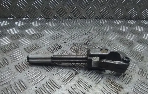 Volkswagen PASSAT B6 Steering column universal joint