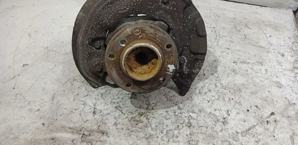 BMW 1 E81 E87 Front wheel hub spindle knuckle 67644403 12201210