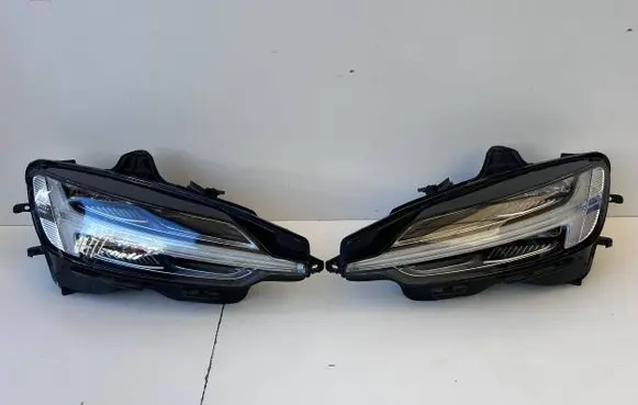 Volvo S60 Headlight/headlamp 32338014 32338012