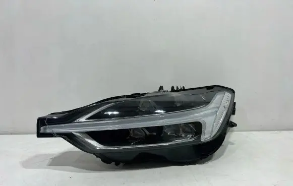 Volvo XC60 Headlight/headlamp 32133548