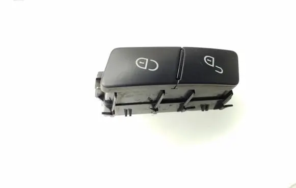 Mercedes-Benz E W212 Central locking switch button A2048706310