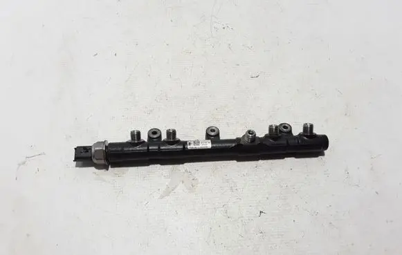 Renault Master III Fuel main line pipe 175217543R