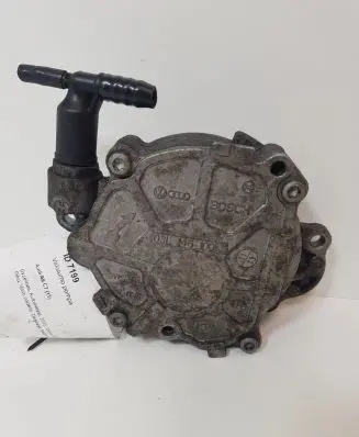 Audi A6 C7 Vacuum pump 03L145100F