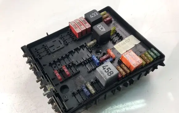 Volkswagen Golf IV Fuse box set 1K0937125