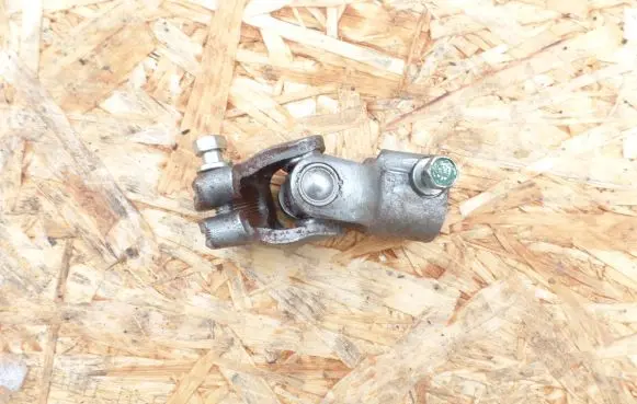 Infiniti G20 Steering column universal joint