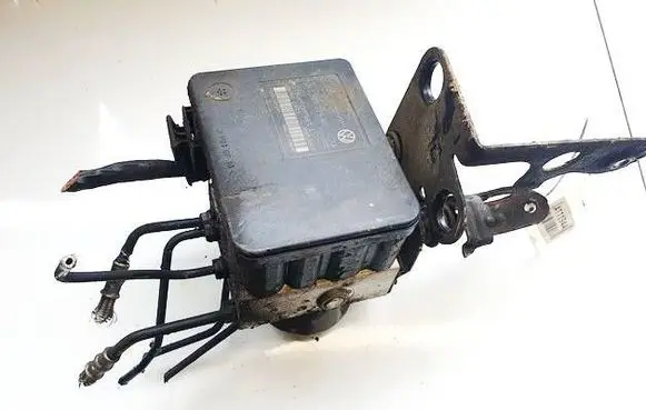 Skoda Octavia Mk2 (1Z) ABS Pump 1K0907379AA