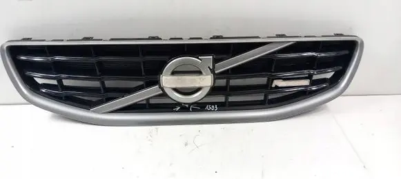 Volvo V60 Front bumper upper radiator grill