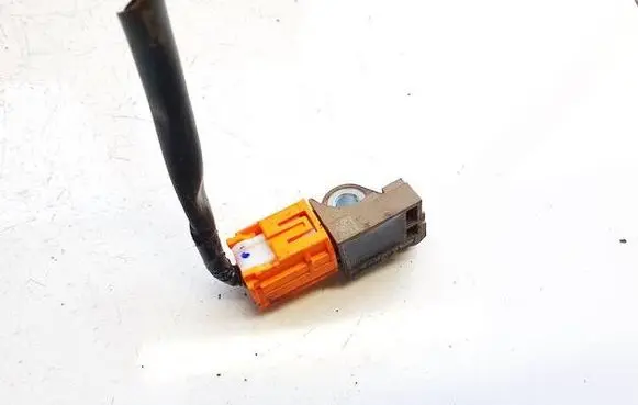 Mazda 3 II Airbag deployment crash/impact sensor k0273040816 61030416801