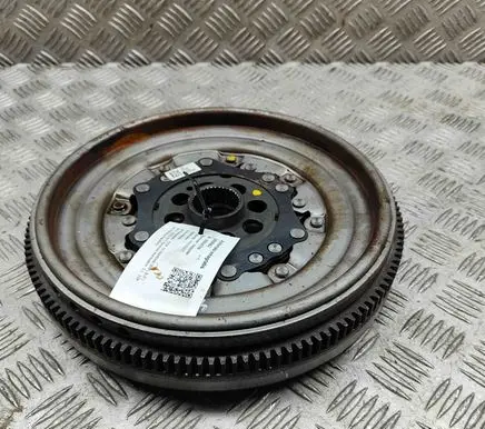 Audi A3 S3 8V Flywheel 06K105266P