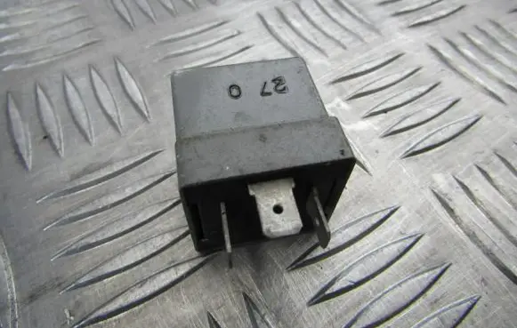 Peugeot 106 Other relay 2042103