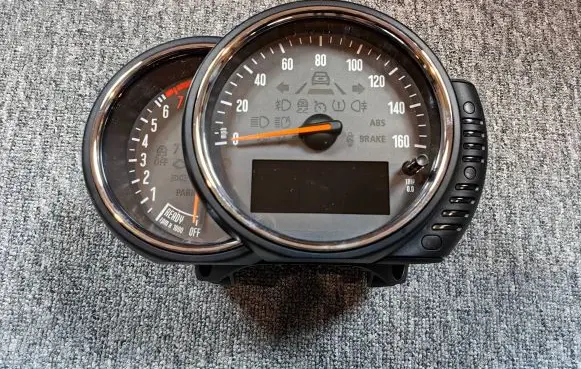 Mini Cooper Countryman F60 Speedometer (instrument cluster) 9337273 62109355627 62109337273