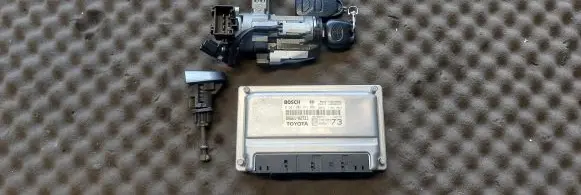 Toyota Corolla E120 E130 Engine ECU kit and lock set 8966102731 0261207411 45020024