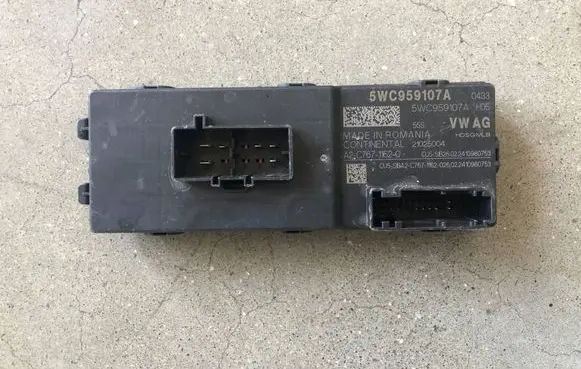 Volkswagen Tiguan Other control units/modules 5WC959107A