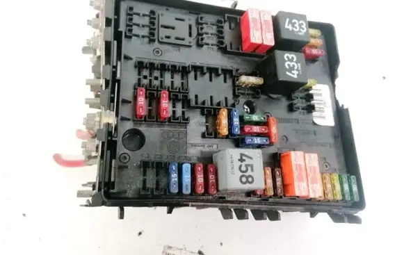 Volkswagen Golf V Fuse box set 1K0937124H