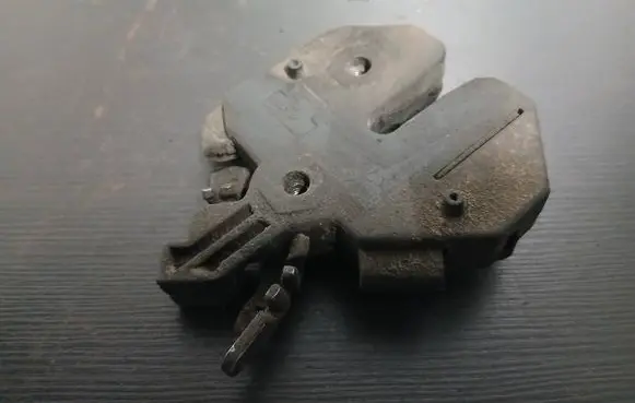 Volvo XC90 Engine bonnet/hood lock/catch 9483764 9483763