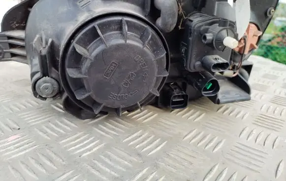 Hyundai Santa Fe Headlight/headlamp 9210226XXX 1011199