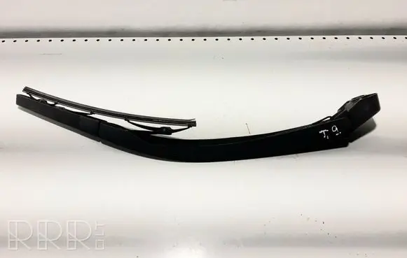 Honda FR-V Rear wiper blade arm