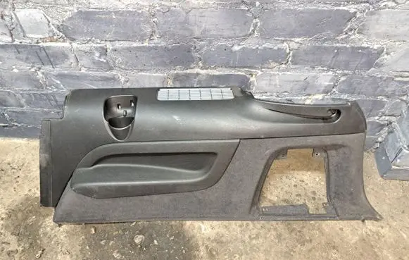 Audi Q7 4L Trunk/boot side trim panel 4L0863880AA
