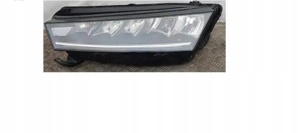 Skoda Octavia Mk4 Headlight/headlamp 5E4941015