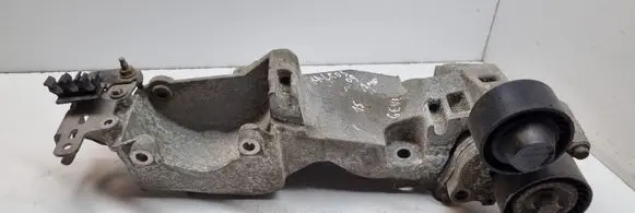 Renault Koleos I Generator/alternator bracket 8200527320C