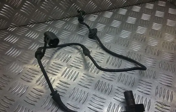 Audi A4 S4 B7 8E 8H ABS brake wheel speed sensor 8E0927803B