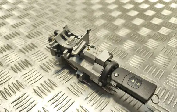 Mazda 2 Ignition lock GJ6A66938A ET225141 VP2ALF15607AC