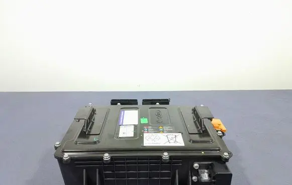 Hyundai i30 Hybrid / electric car battery 100RES020057