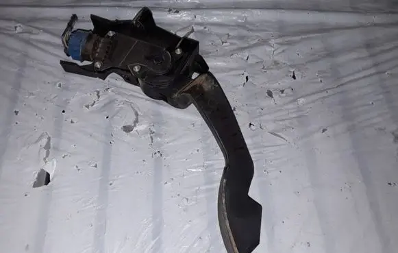 Peugeot Bipper Accelerator throttle pedal 0280755105