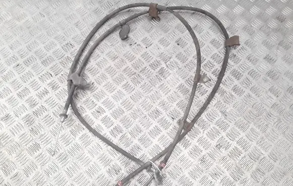 Nissan Qashqai Handbrake/parking brake wiring cable 