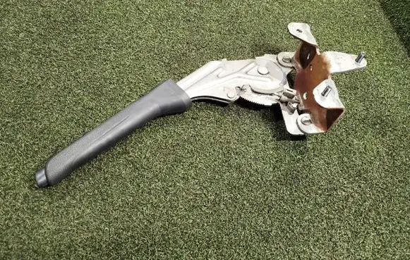 Handbrake/parking brake lever assembly