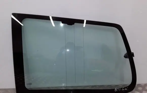 Peugeot 807 Rear side window 43R000929 DOT39AS2M34