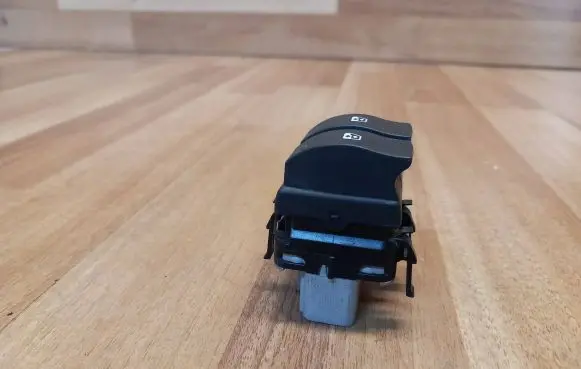 Renault Scenic II - Grand scenic II Electric window control switch 015088D 8200015088 8200315042