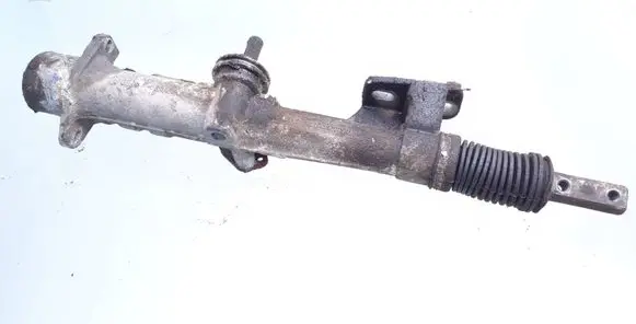 Volkswagen PASSAT B2 Steering rack 811419105B