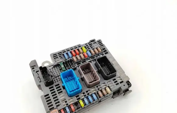 Peugeot 508 RXH Fuse module 9674922080