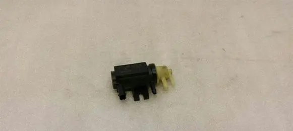 Mercedes-Benz C W205 Vacuum valve A0091533128