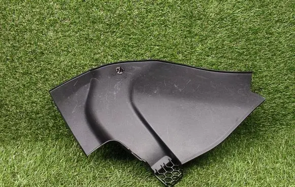 BMW 5 G30 G31 G38 Wiper trim 7388715 51717388715 11252010