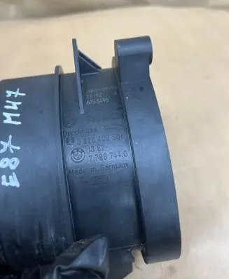 BMW 1 E81 E87 Mass air flow meter 7788744 6753495 0928400504