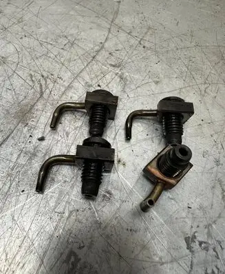 Volkswagen Golf VI Fuel injectors set 038103157C