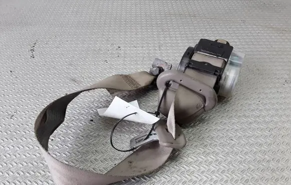 KIA Rio Rear seatbelt