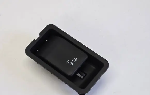 BMW 5 G60 G61 Engine bonnet (hood) release handle 5A12C50