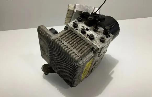 Mercedes-Benz E W211 ABS Pump A0054317212 0054317212