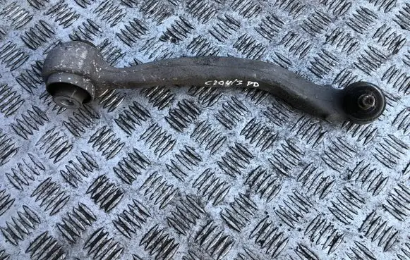 Mercedes-Benz C W204 Front lower control arm/wishbone A20446FI