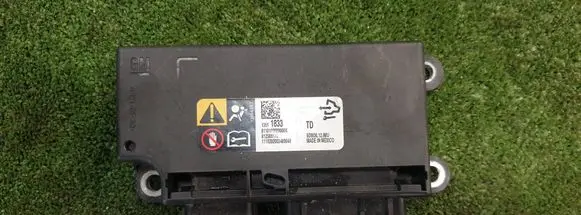 Opel Corsa E Airbag control unit/module 13511833