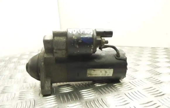 Toyota Avensis T220 Starter motor J5212117 VD17489