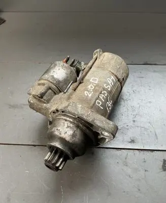 Volkswagen PASSAT B6 Starter motor 02M911023N