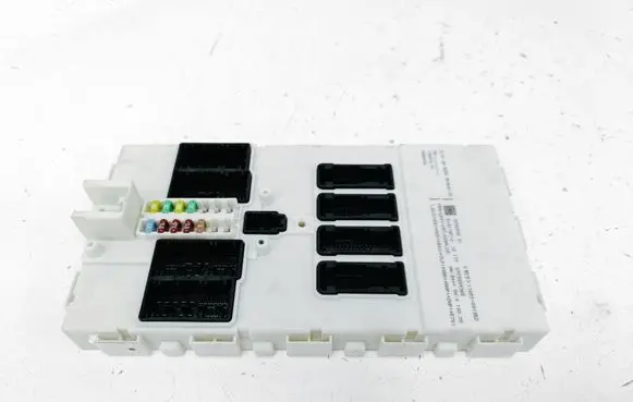 BMW 3 F30 F35 F31 Fuse module 9292946