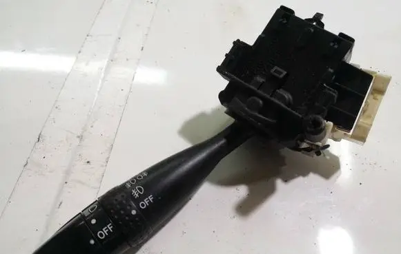 Toyota Yaris Indicator stalk 1736681