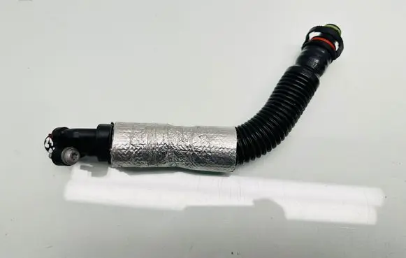 Cupra Formentor Turbo air intake inlet pipe/hose 05e103474ab