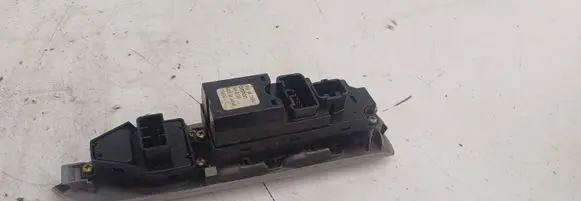Mazda Premacy Electric window control switch CB0866350A G8HD135 2299D4